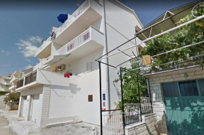Apartments with a parking space Seget Donji, Trogir - 18144